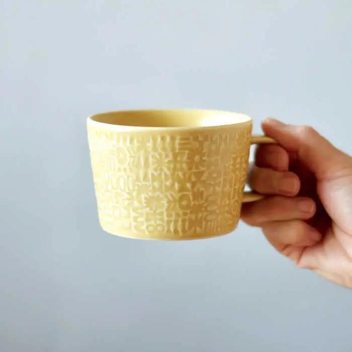 【波佐見焼】PATTERNED PLATE・MUG ペア 4点セット yellow + greige　【BIRDS’ WORDS】[CF086]