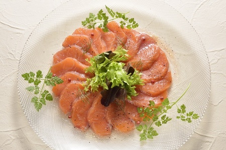 北海道 国産ドナルドサーモン(生食用) 500g  鮭 サーモン 人気サーモン サケ 国産サーモン 冷凍 小分け 鮭 500g 4パック前後