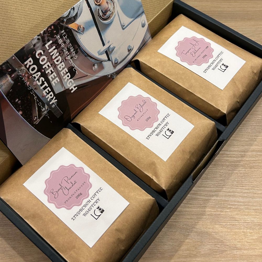 
                  自家焙煎コーヒー豆【粉】LC7-2　店主のおすすめコーヒーセット　200g×3種　LINDBERGH COFFEE ROASTERY　1105014
                
