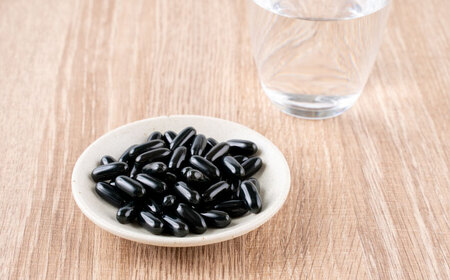 手づくり 卵黄油 120粒 84g 卵 サプリメント 健康 熊本県 合志市【株式会社 くろいし】[AYAX003]