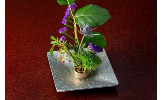 
花をみずみずしく長持ち！銅合金製 針のない剣山と水盤のセット（Petal Sサイズ）
