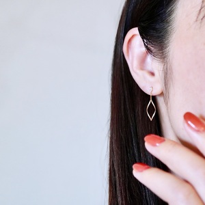 K10YG(10金) イエローゴールド 揺れる ホワイトトパーズ 地金 ピアス  保証書付 SR-2363 242-055-c