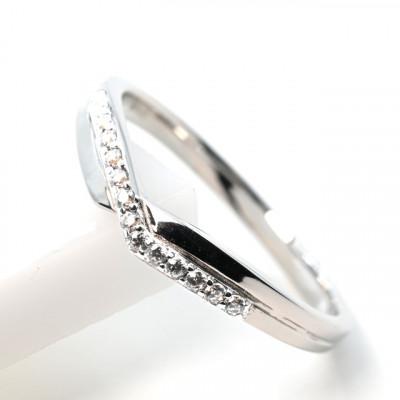 ふるさと納税 笛吹市 Vラインダイヤクロスリング0.06CT　R3966DI-P　#6 |  | 01