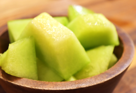 A-1151 糖度14度以上のアムスメロン　高級赤秀品　2玉