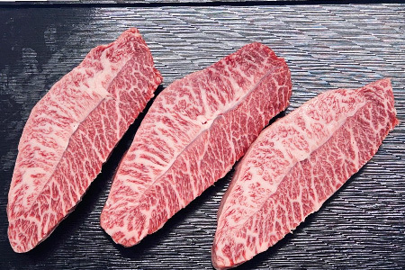 【6か月定期便】【厳選希少部位】【A4～A5】佐賀牛ミスジステーキ 約300g(100g×3P)×6回【肉 牛肉 ブランド牛 黒毛和牛 ステーキ肉 ふるさと納税】(H112260)