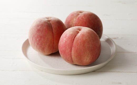 【フルーツ王国直送！】山形旬の桃　３個　特秀品（ゆうぞら、幸茜、白根白桃、紅錦香、他）いずれか１品種　0033-2514
