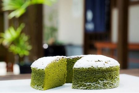 しっとり濃厚ガトー抹茶 18cm（6号） | お菓子 菓子 おかし 焼き菓子 デザート スイーツ 濃厚 ガトーショコラ ケーキ ホールケーキ 抹茶 抹茶ケーキ 大人風味 和菓子屋 冷凍 菓子舗丸円堂 