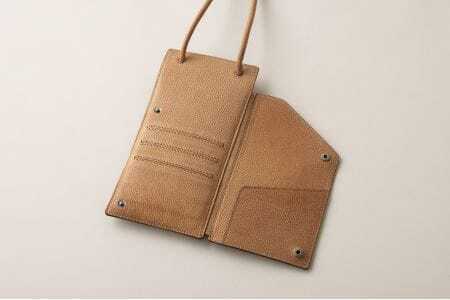 ENVELOPE（革のカシミヤ 郡上市産明宝鹿革スマホショルダーバッグ）ブラック