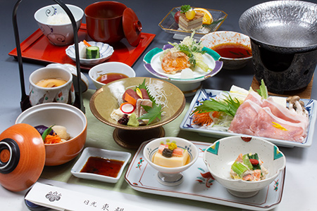 日光東観荘ご宿泊クーポン券27,000円 [0025]