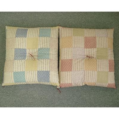 ふるさと納税 唐津市 (手作り)和柄パッチワーク風プリント柄　座布団　55×59　ペアの2枚セット |  | 02