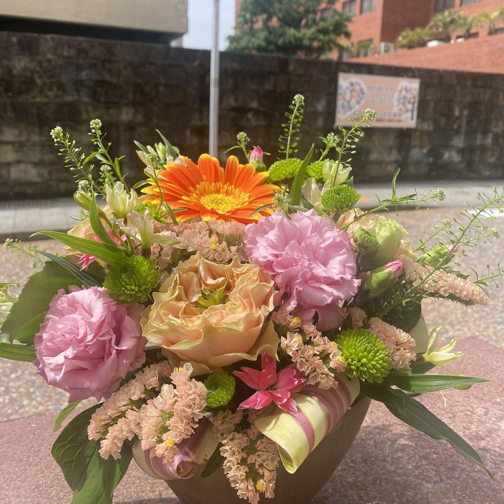 【ふるさと納税】おまかせフラワーアレンジメント 【S】 お花 花 フラワー 季節 自宅用 インテリア ギフト 贈り物 プレゼント お祝い 母の日 誕生日 冷蔵 長崎県 長崎市 送料無料