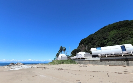 【ビーチフロント】【知多半島　美浜町】　ドームテント　ペア宿泊券　夕食付
