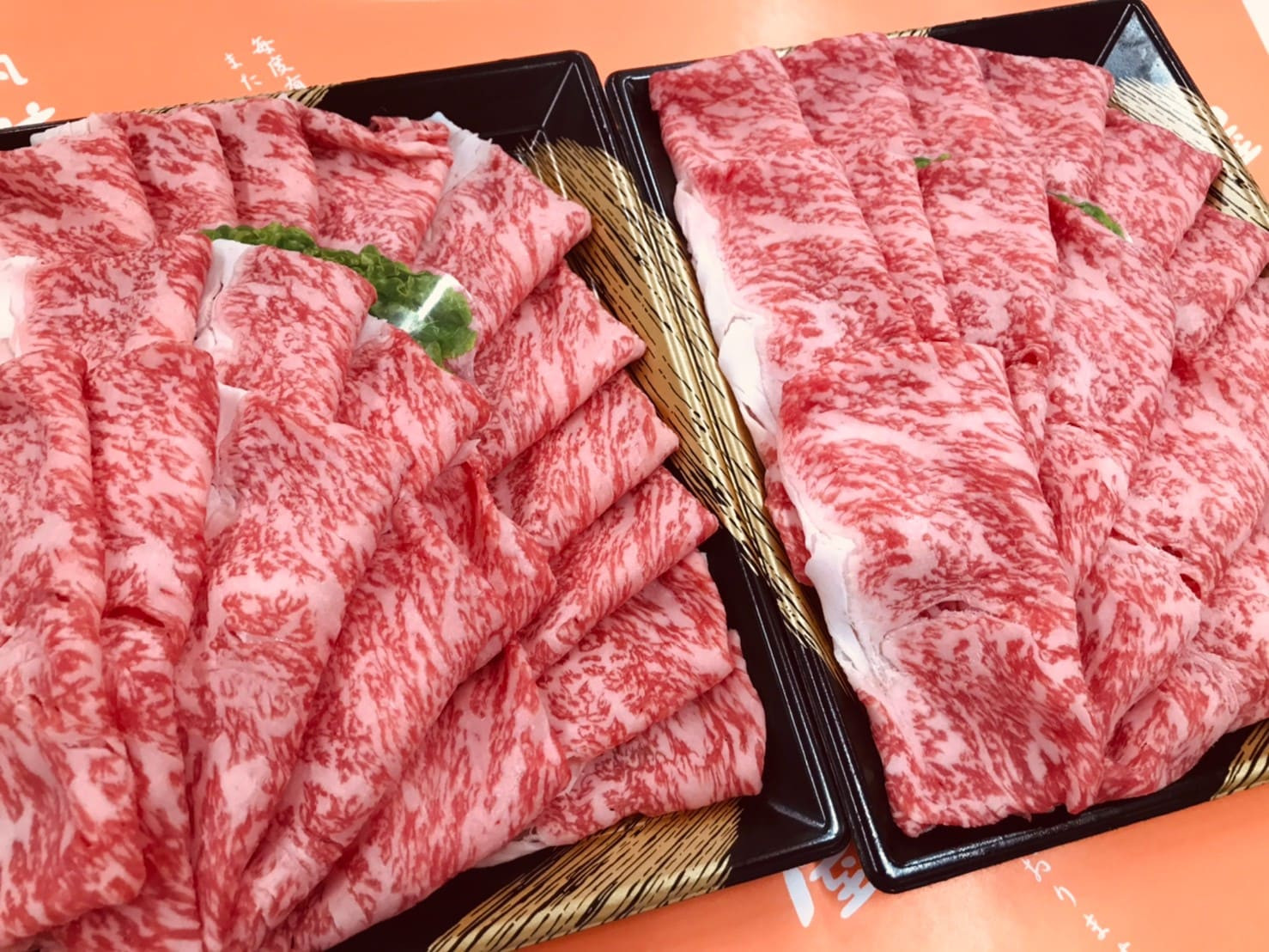 
            【A5A4等級】博多和牛サーロインしゃぶしゃぶ用600g×2パック 計1200g 肉の筑前屋 川崎町
          