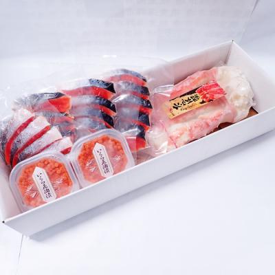 ふるさと納税 根室市 ボイルたらばがに脚約1.8〜2kg×1肩、紅鮭5切×4P、いくら(鮭卵)70g×2P D-28060 |  | 02