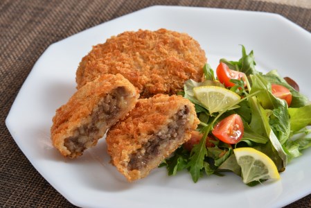 あがの姫牛 ビーフコロッケ 80g×20個 牛肉 肉 牛 ビーフ ひき肉 コロッケ 柔らか 上質 メス牛 雌牛 国産 ブランド牛 冷凍 化粧箱入 のし 贈答  贈り物 ギフト プレゼント お中元 お歳暮 父の日 母の日 敬老の日 新鮮 新潟県 阿賀野市 1D16012