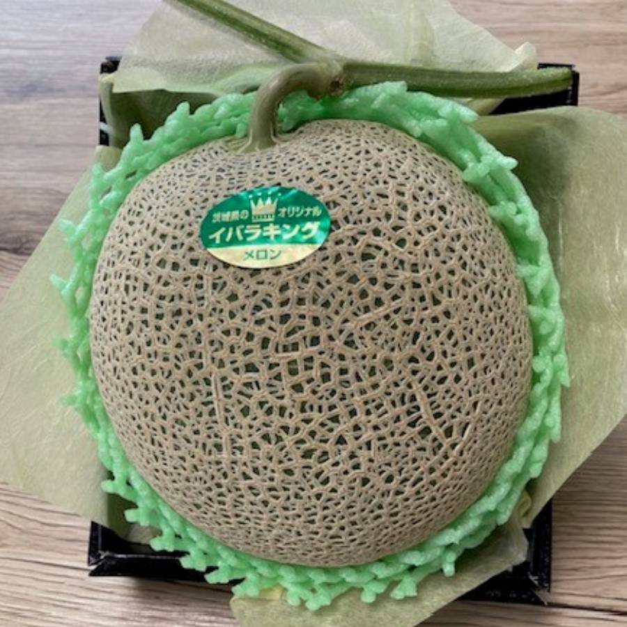 ＜山一ファーム＞旬の時期にお届け 茨城県産メロンとさつまいもの定期便