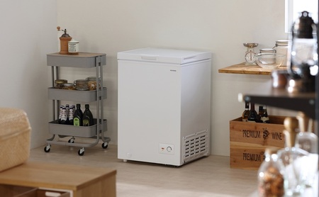 冷凍庫 上開き式冷凍庫 100L ICSD-10C-W ホワイト アイリスオーヤマ 上開き 省エネ 冷凍 食品 氷 保存 コンパクト 温度調節 まとめ買い 静音 冷凍食品 ストック バスケット付