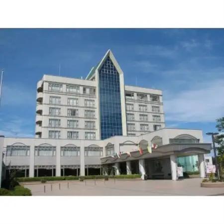 ホテルサンルーラル大潟　平日限定1泊2食付宿泊券(あきた名物プラン)【配送不可地域：離島・沖縄県】【1737457】