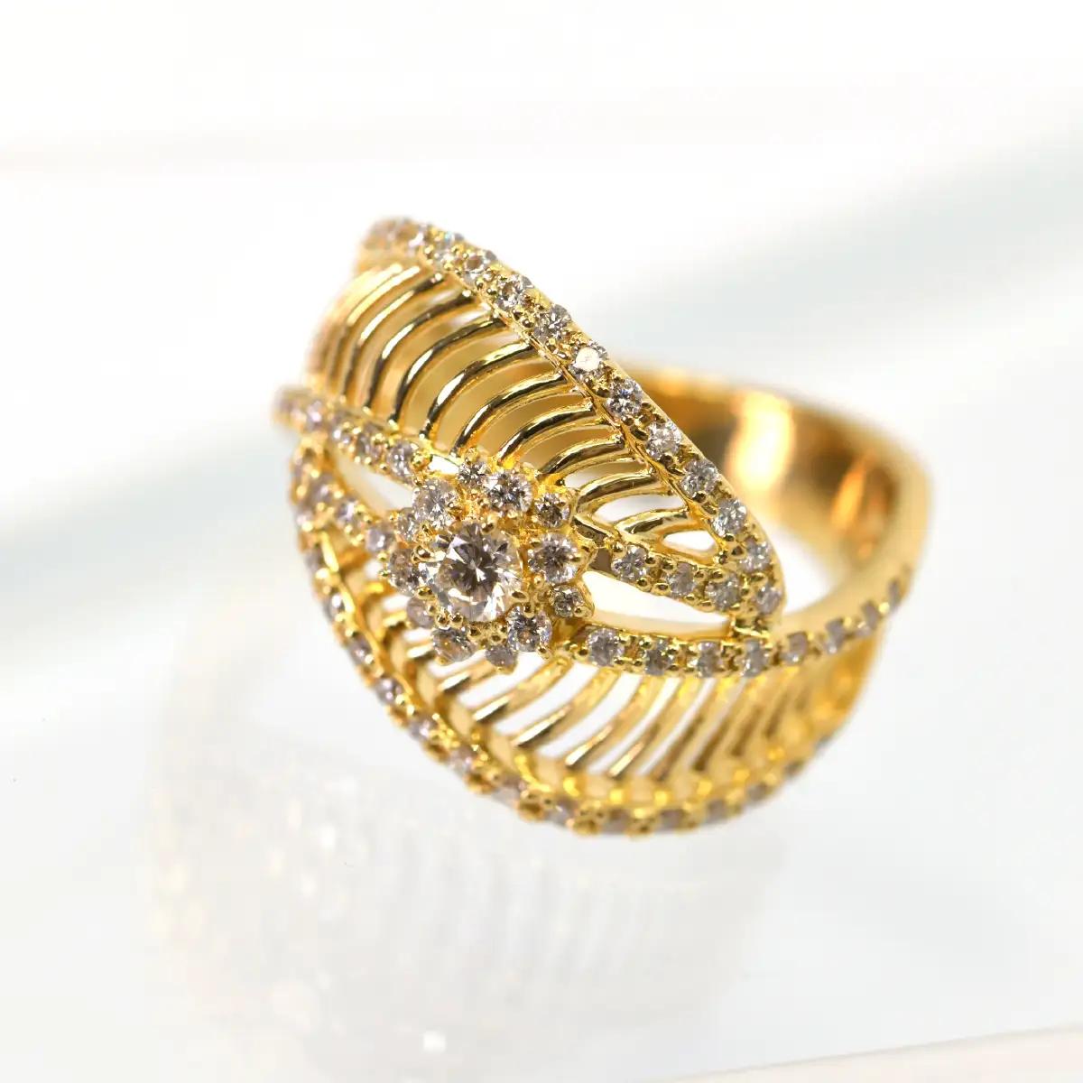 K18ダイヤルミナフェザーリング0.57ct　R240 260-018