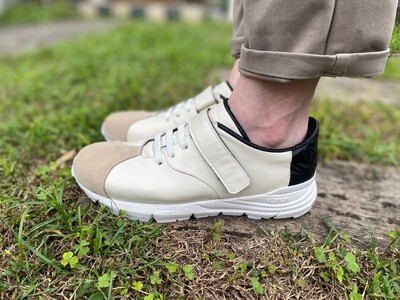 快適 !職人が作る レザースニーカー 白 × 黒 27cm | 関口善大靴工房 くつ 革 職人 靴 レザー 本牛革 調布 ファッション スニーカー 東京都 ブラック ホワイト