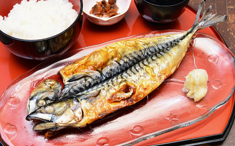 【極味のひもの】脂の乗った『とろさば・とろあじ』干物 各３枚　[0015-0067] １回発送