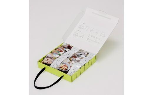 【3年保存】【3セット】 イザメシ キャリーボックスDeli(8品、紙皿&スプーン付) 非常食 保存食 備蓄食 防災 防災用品