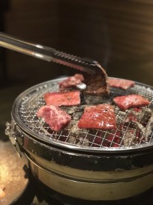 香川県産黒毛和牛 オリーブ牛モモ焼肉５００ｇ_M04-0096