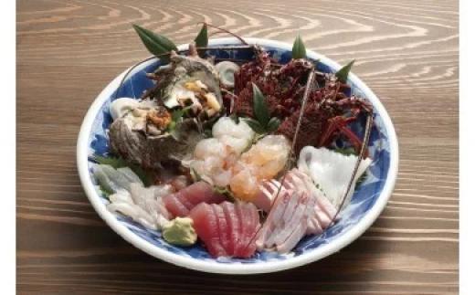 
            豪華 旬のお刺身盛合わせ マグロ まぐろ 鮪 カンパチ かんぱち 勘八 イカ いか 烏賊 サザエ さざえ 栄螺 伊勢えび 伊勢エビ イセエビ いせえび 海鮮 魚貝類 魚介類 刺身 刺し身 旬の刺身 手軽 簡単 冷蔵 三重県 尾鷲市 UO-36
          