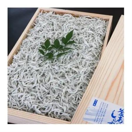 釜あげしらす 木箱入り900g【配送不可地域：離島・北海道・沖縄県】【1293078】