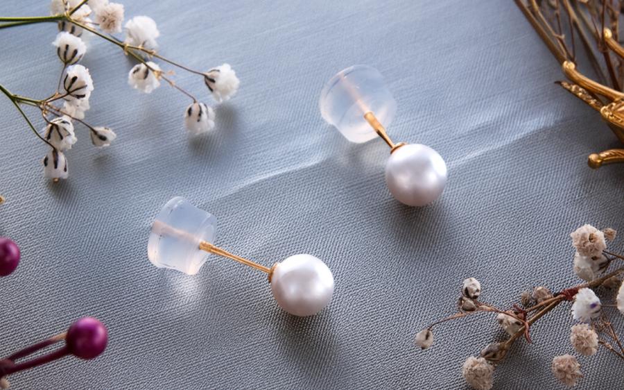 シンプルで使いやすい、一粒あこやパールピアス