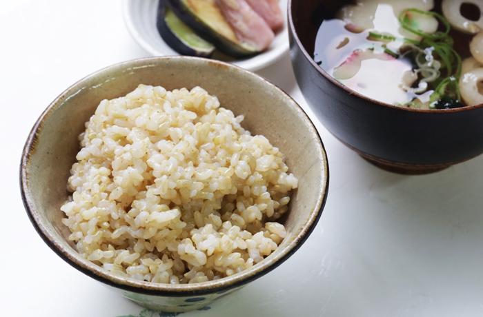 【令和8年産新米・先行予約】【3回定期便】あわくら源流米 コシヒカリ 玄米 30kg｜西粟倉村産・昼夜寒暖差が育む甘み｜ふるさと納税 K-ad-BFZA