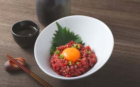 ＜ R8年熊本地震復興支援 ＞【3ヶ月定期便】 馬さくらユッケ 250g （50g×5） 計750g ユッケ 馬刺し 馬刺 馬肉 馬 お肉 肉 冷凍