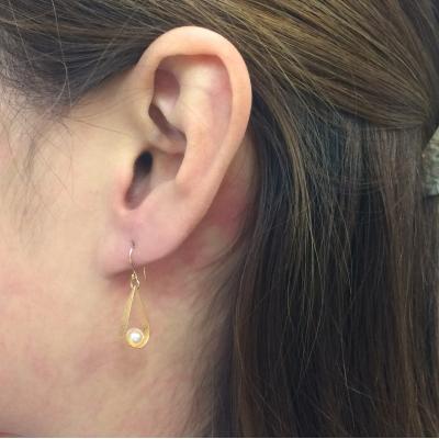 ふるさと納税 甲府市 K18 あこや真珠4.5mm槌目仕上げ　ピアス APE4482 |  | 03