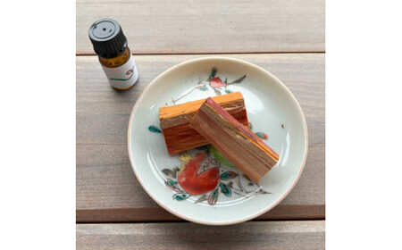 【ふるさと納税】＜エッセンシャルオイル 精油 アロマ ブレンドオイル 8種 8本＞ 計40ml 100％天然成分 ピュアオイル 1本5ml 牧野富太郎さんの妻 牧野寿衛子さんに贈りたいoil ミニ薪付