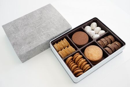 【パティスリーショコラトリーレシィ】フールセックアソルティ缶 6種入り クッキー詰め合わせ スイーツ お菓子 洋菓子 焼き菓子 ギフト プレゼント 贈り物 お取り寄せ 人気 送料無料_0021-008