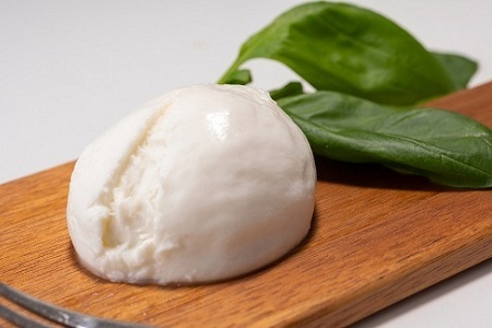 【チーズ】京丹波の白いモッツァレラ 詰め合わせ 6個入り
