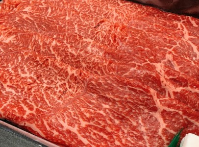 【4等級以上】近江牛　すき焼き用モモ・バラ【1kg（モモ500ｇ、バラ500ｇ）】【AB69SM】