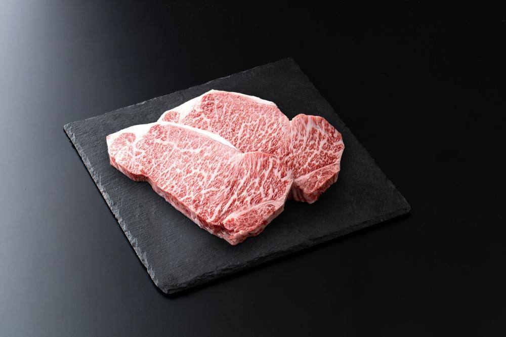 
近江牛 ロース ステーキ 2枚（合計340g）
