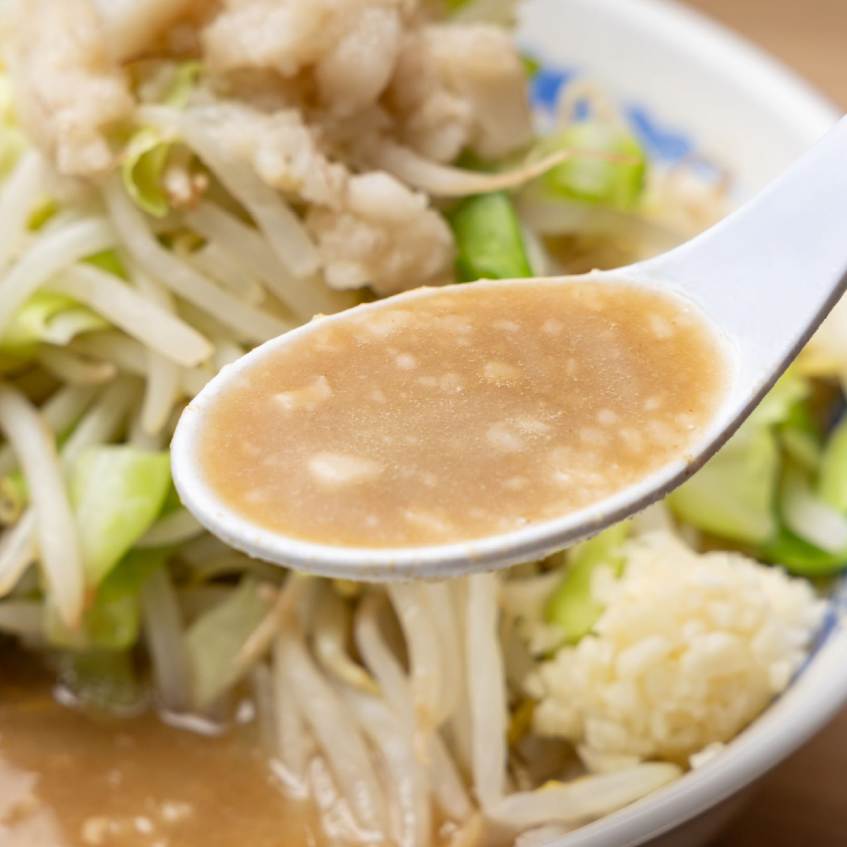 ジャンクガレッジのラーメン (3食入り/冷凍) | 埼玉県 所沢市 ジャンガレ 二郎系 ラーメン 冷凍ラーメン 行列店 セット まぜそば 太麺 濃厚 豚骨スープ 豚骨醤油 中華そば G系 焼豚 天地返