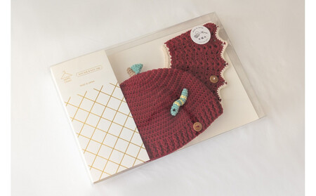 HOPPL（ホップル）手編みビブ＆キャップセット（アップル/サイズM）