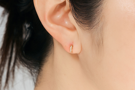 K18YG　プチダイヤピアス　mk-438　CR-4