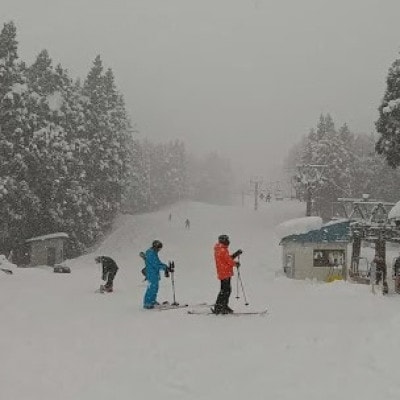 ハイパーボウル東鉢スキー場NO.1★親子リフトセット券【大人リフト1日券+小学生リフト1日券】