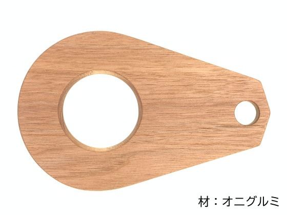 
            木のコーヒードリッパー
          