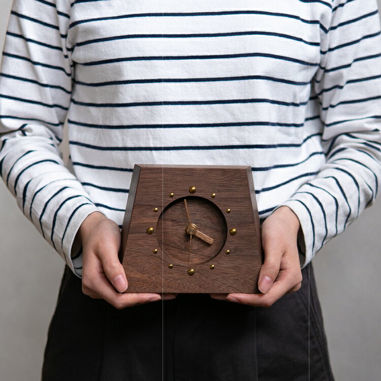 【ふるさと納税】 木製 時計 HAZAI project HAZAI CLock ウォルナット 木工品 置き時計 1台 [岡崎製材 愛知県 岡崎市 ok23bzw910001] インテリア 小物 雑貨 時計