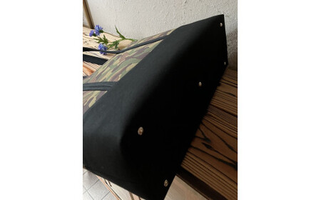 【2026年6月上旬発送開始】【 AKIRA オリジナル】【マツコの知らない世界 で紹介されました！】 大きなトートバッグ メンズショルダータイプ 迷彩×黒帆布 A4対応 大きい 大容量 軽量 軽い 