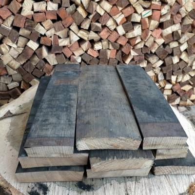 ふるさと納税 丹波篠山市 オーク材の樽薪 箱込25kg(内容量約24kg) |  | 01