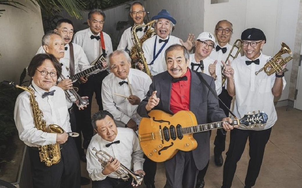 
                  阿佐谷ジャズストリート 「 吾妻 光良 & The Swinging Boppers 」 ＜選べる日時＞ 鑑賞チケット 1枚 （ 16:00 ～ 17:00 / 17:30 ～ 18:30 ） 鑑賞 コンサート ライブ チケット 券 音楽 ジャズ 阿佐谷ジャズ ミュージック ステージ エンタメ エンターテイメント 阿佐谷 【 2026年10月上旬順次発送 】
                