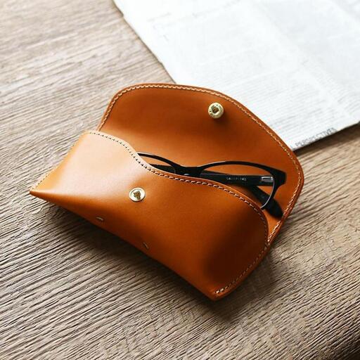 ＜カラー選択可能＞フラップメガネケース【福岡市内製造】 レッド