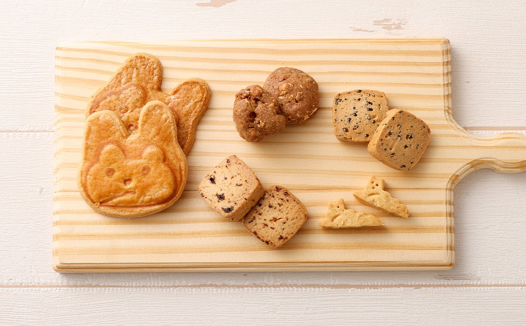 【クレヨンハウス吉祥寺店】オリジナル「ケーキおばさん」のクッキー缶セット