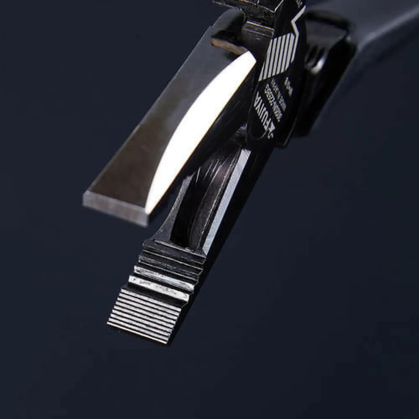 偏心パワーペンチ（バリ処理機能付き・黒金）  225mm　3020N-225BG